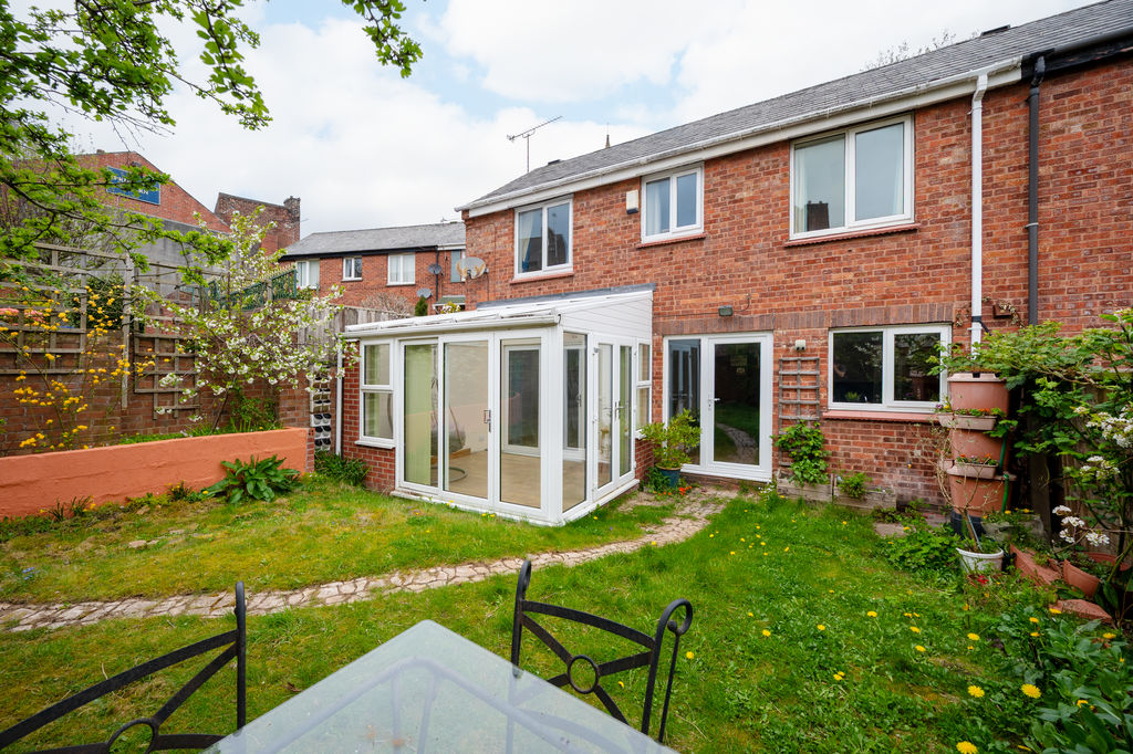 Broomspring Lane